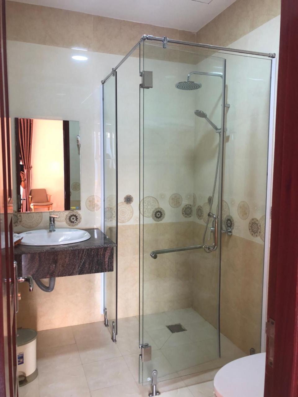 Hotel Khach San Sao Viet à Quy Nhơn Extérieur photo